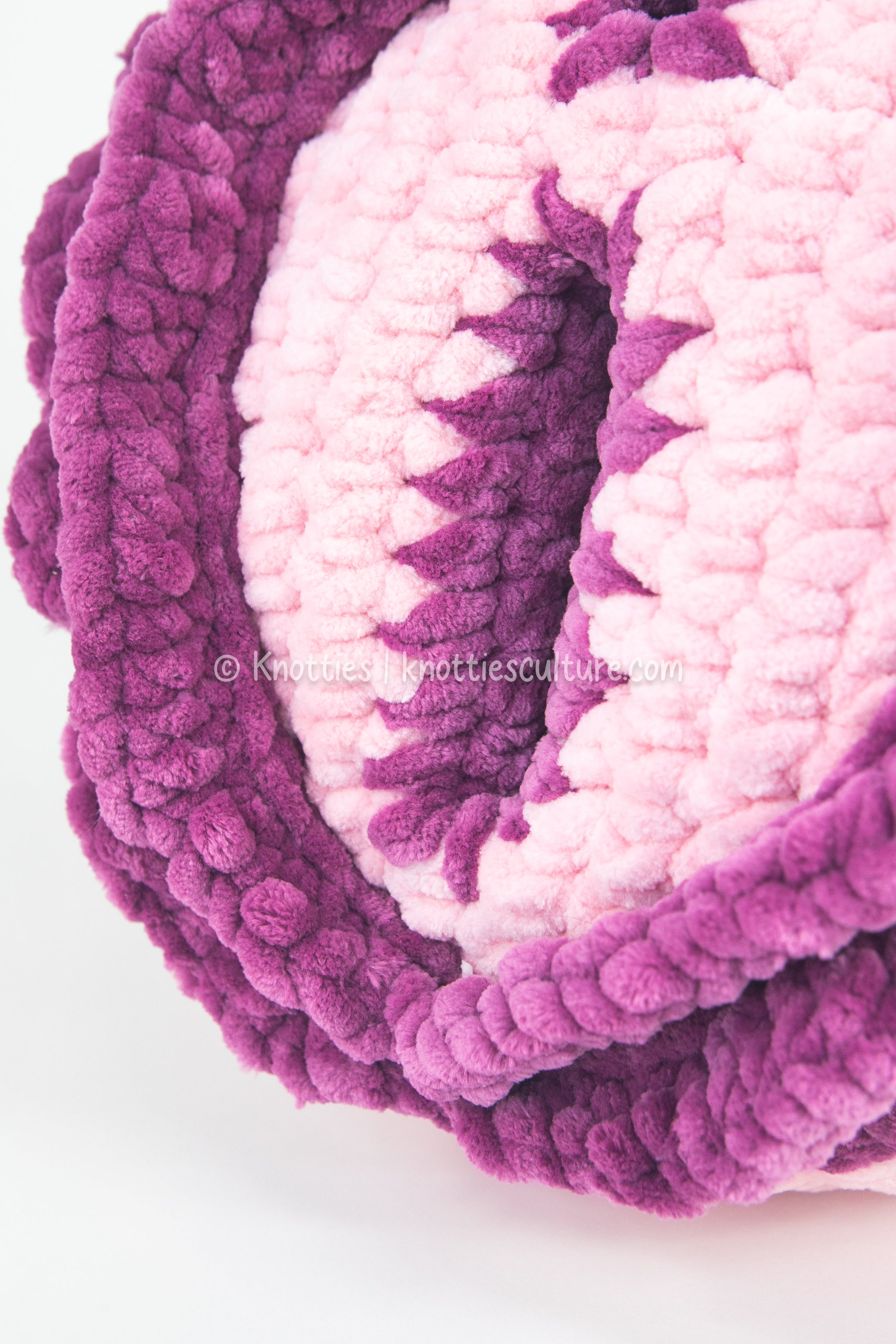 Vulva Pillow - PINK BERRY