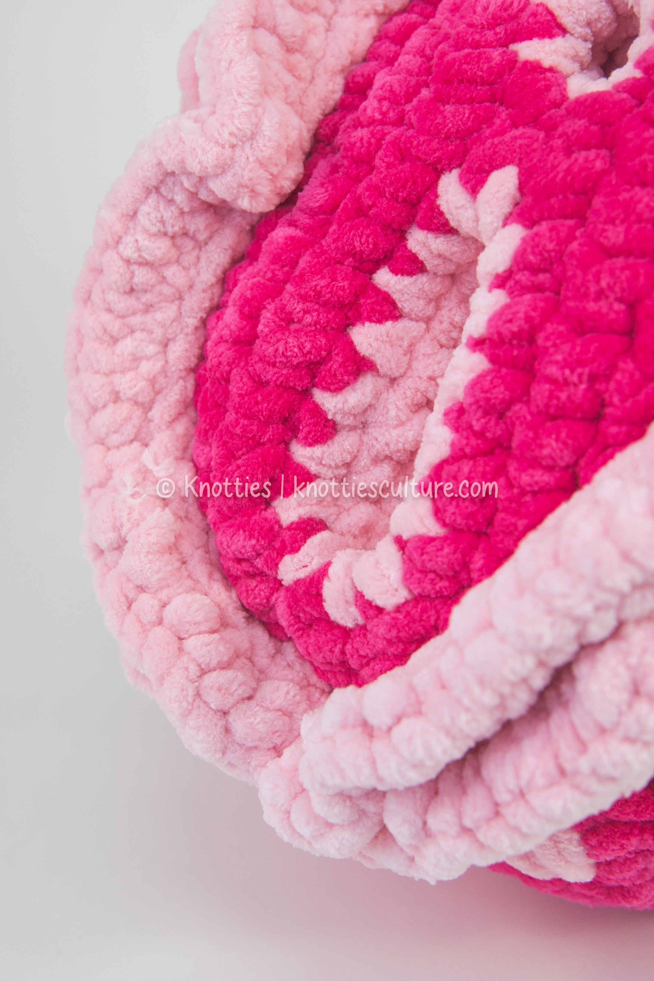 Vulva Pillow - HOT PINK