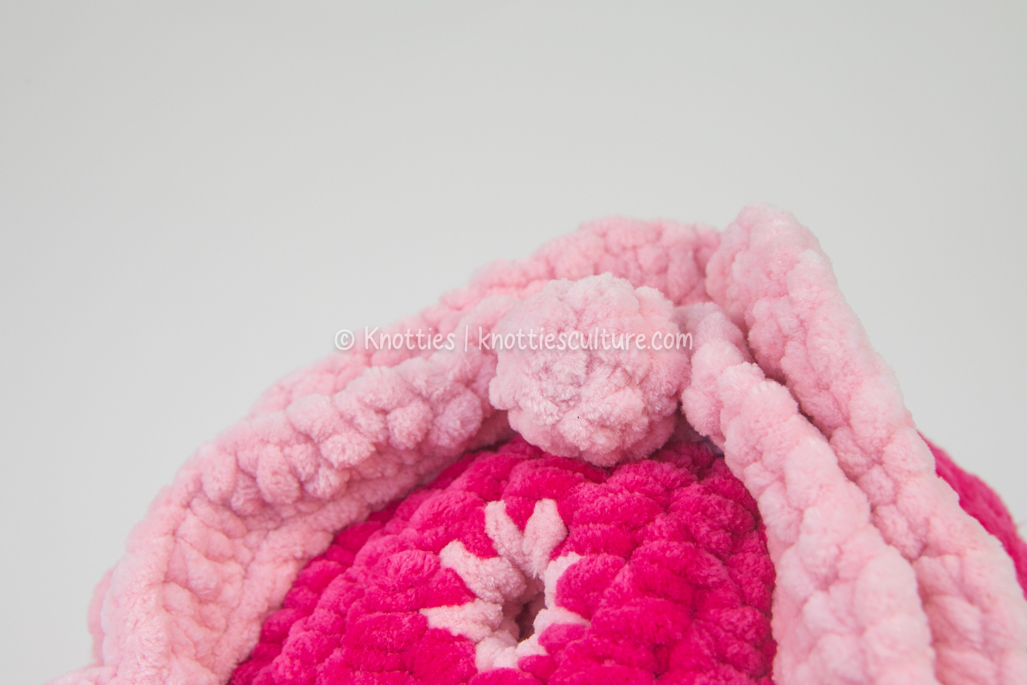 Vulva Pillow - HOT PINK